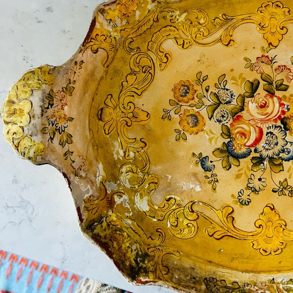 Vintage Florentine scalloped Edged Tray - large size made in Japan with handles - Picture 6 of 9